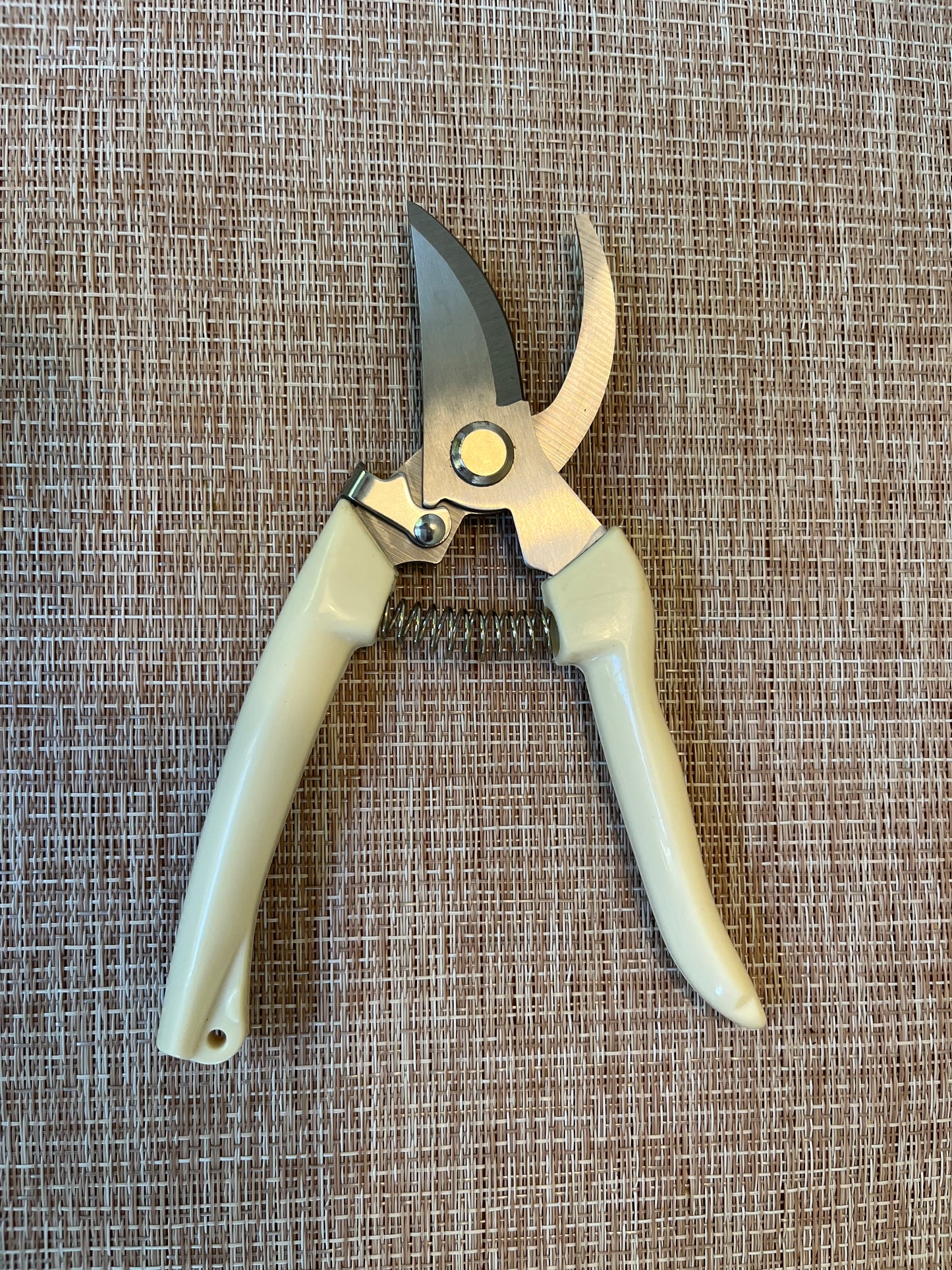 Pruning Shears Curve